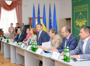 `Муніципальні